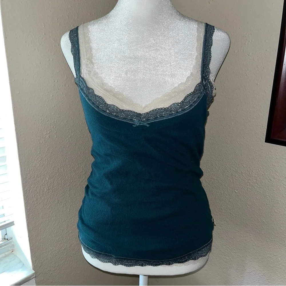 Hollister | Tops | Vintage Y2k Hollister 200s Lace Trim Bow Cami